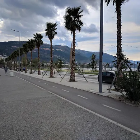 アパート Lucky Lux Vlorë