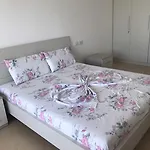 Lucky Lux Апартаменты Влёра
